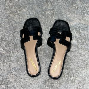 Black ccocci sandals - like new